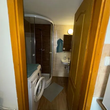 Nefelejcs Cozy بودابست